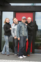 Filename=hannover_april_2_-07.jpg
Filesize=35KB
Dimensions=266x400
Date added=Apr 09, 2006 hannover_april_2_-07.jpg